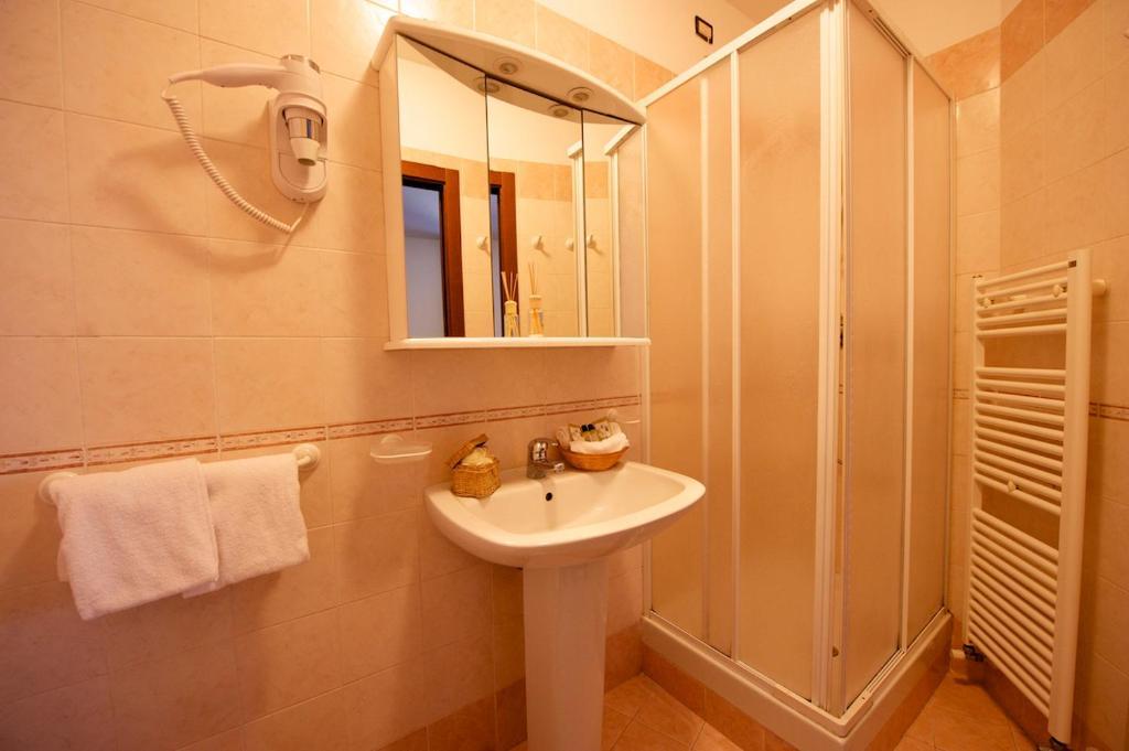Hotel La Bussola Múggia Pokój zdjęcie
